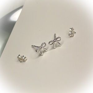 💕Super Cute Sterling Silver Dainty Bow Stud Earrings💕